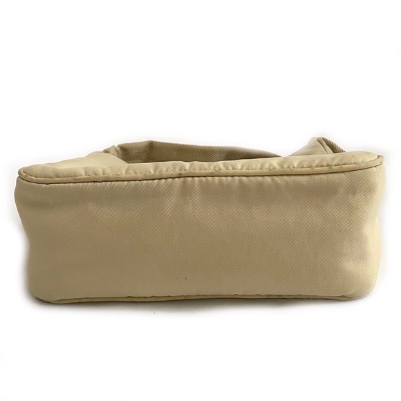 ✨ SOLD✨ Prada Light Beige Nylon Hobo - Picture 5 of 8